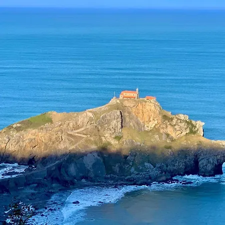Con Bano Privado Y Vistas Al Mar En بيرميو